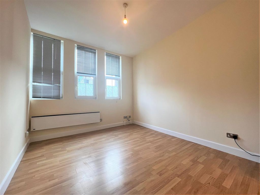 Property photo 3 of 10 Open Plan Living/Kitchen