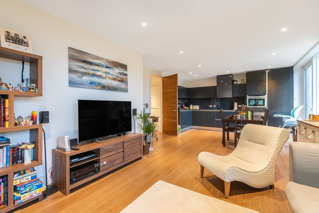 Property photo 1 of 23 653715 (3)