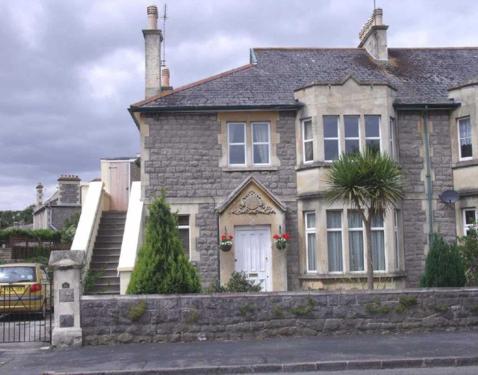 Property photo 1 of 6