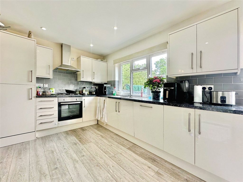 Property photo 2 of 11 #Yourmoveswanley