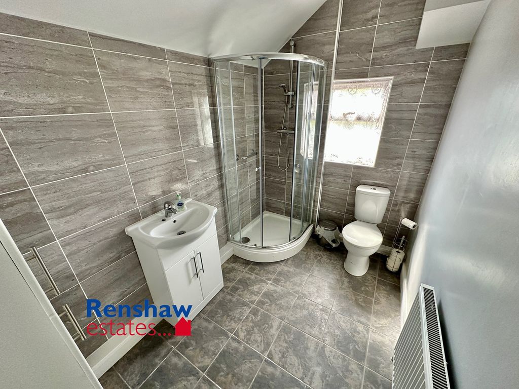 Property photo 2 of 10 Shower