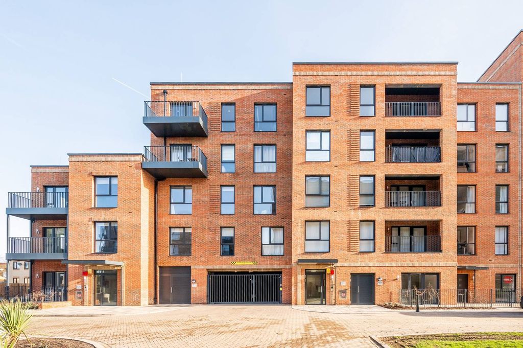 Property photo 2 of 9