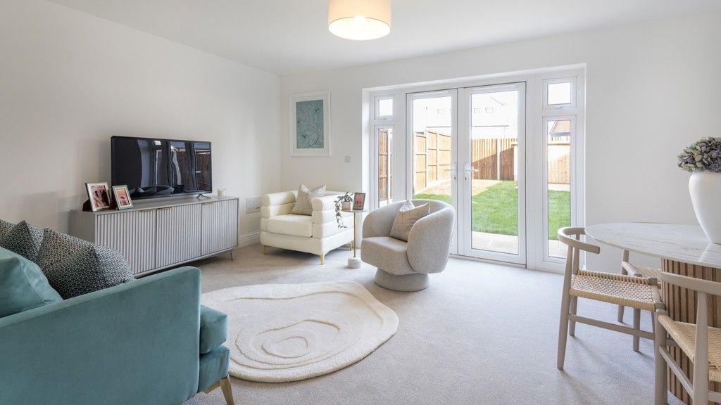 Property photo 2 of 7 Furzefield (Mowbray Village), Horsham