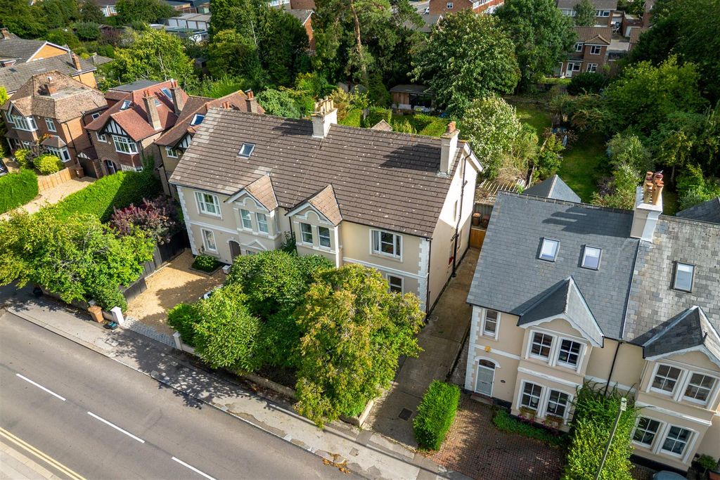 Property photo 1 of 24