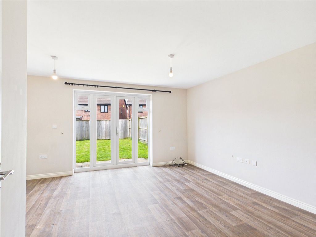 Property photo 3 of 15 Picture No. 05