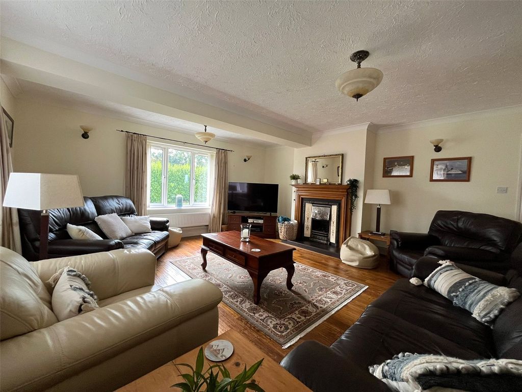 Property photo 2 of 31 Picture No. 38