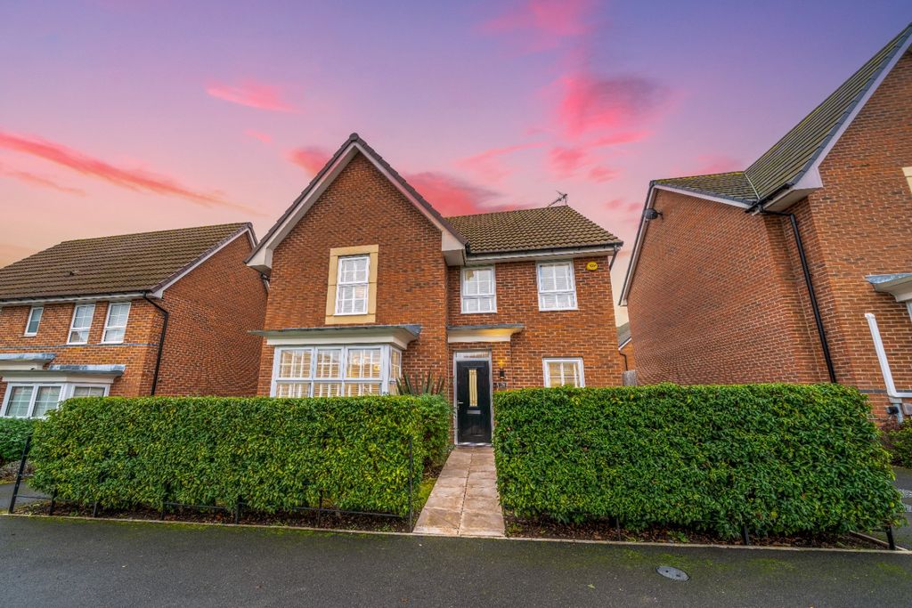 Property photo 1 of 53 4741300