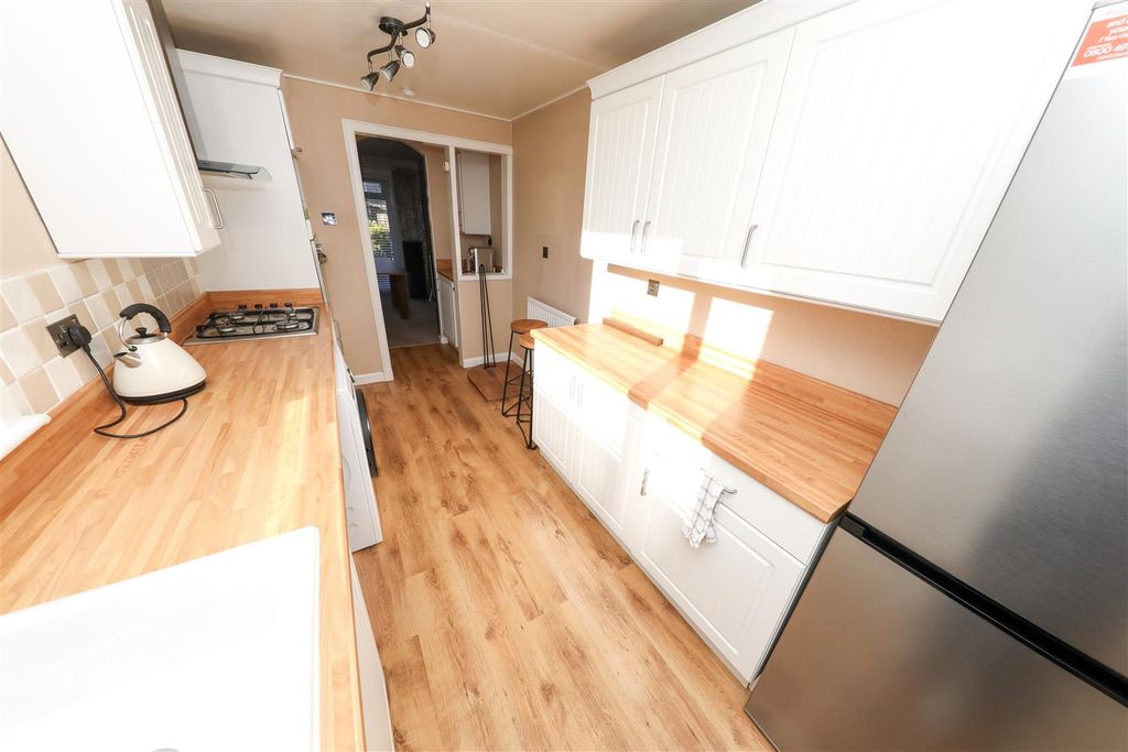 Property photo 3 of 16 C