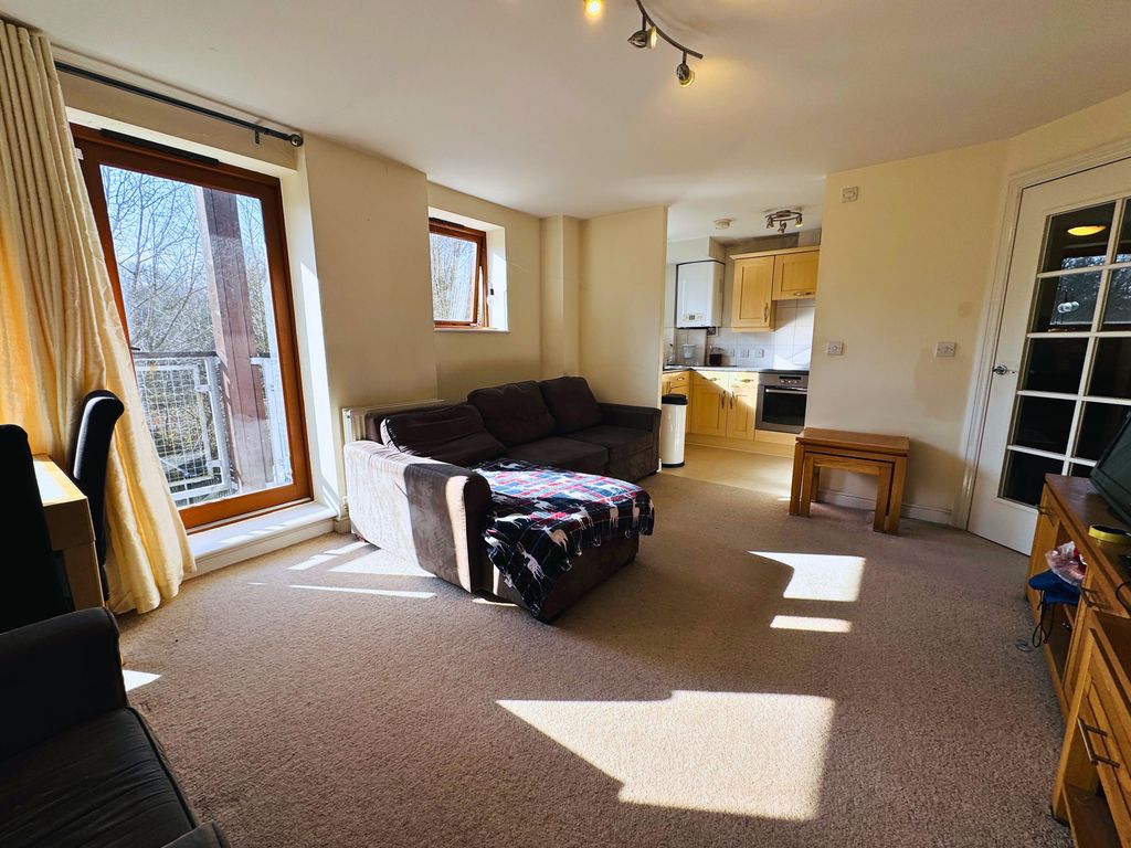 Property photo 2 of 12