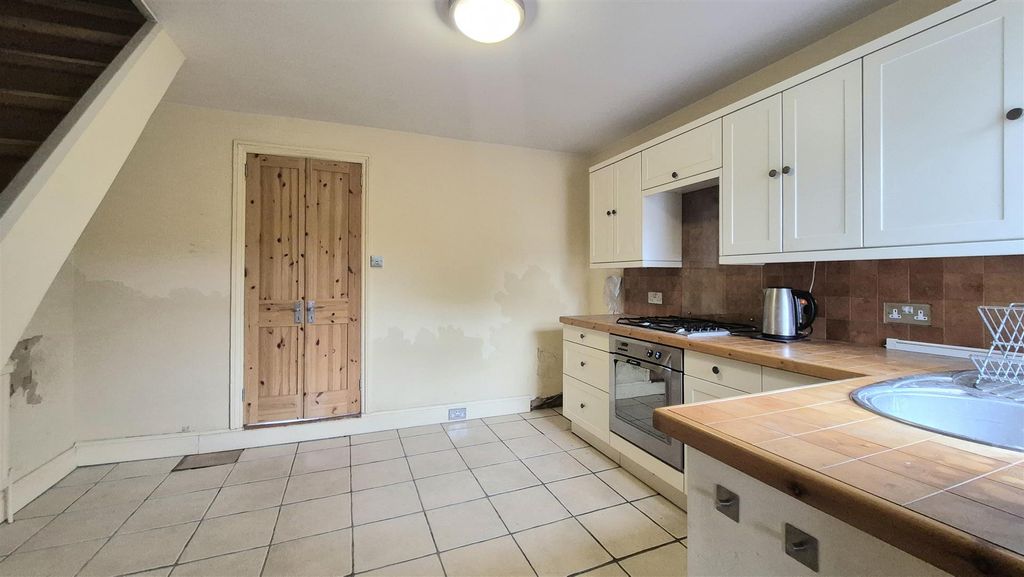 Property photo 3 of 21