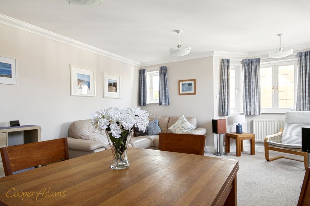 Property photo 3 of 15 Sitting Room