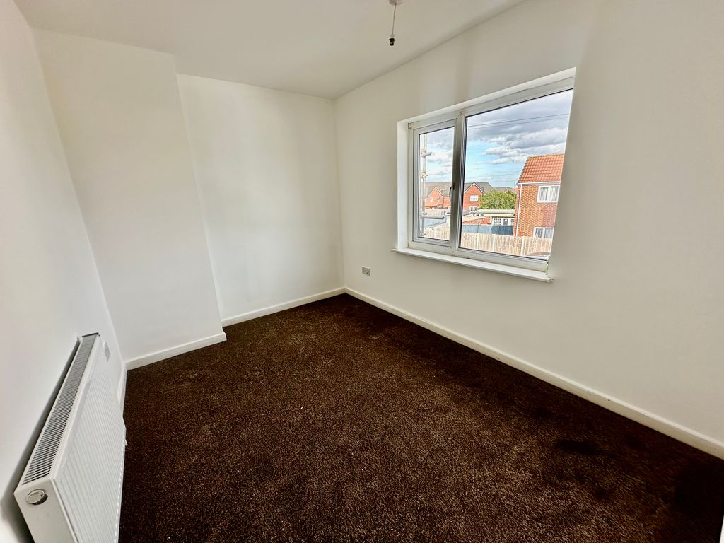 Property photo 3 of 4 Bathroom