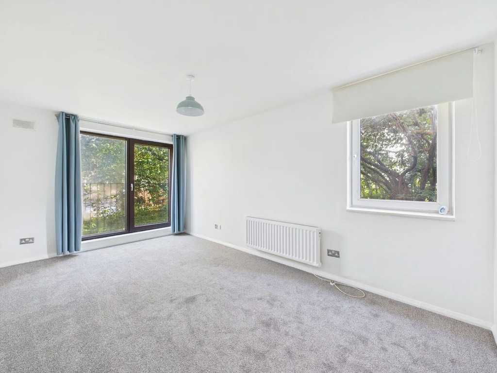 Property photo 2 of 8 Cam03446G0-Pr0294-Still005_1741254554676