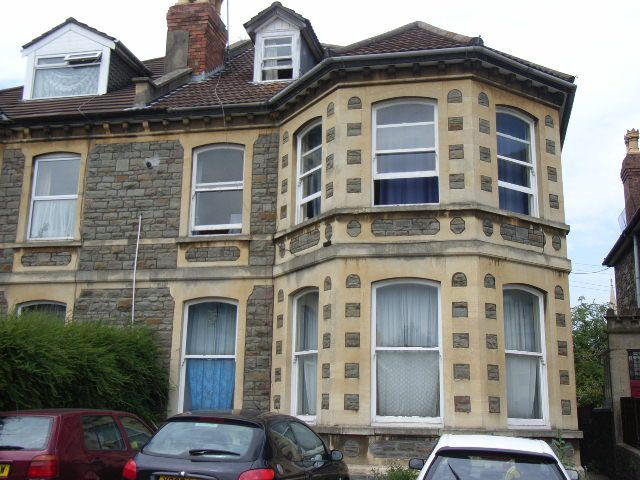 Property photo 1 of 2 25 Canarvon.Jpg