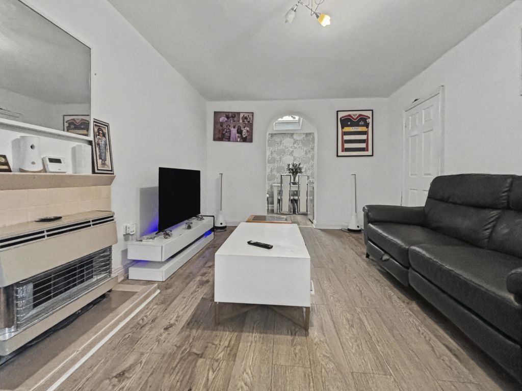 Property photo 3 of 26 16_Img_4563.Jpeg