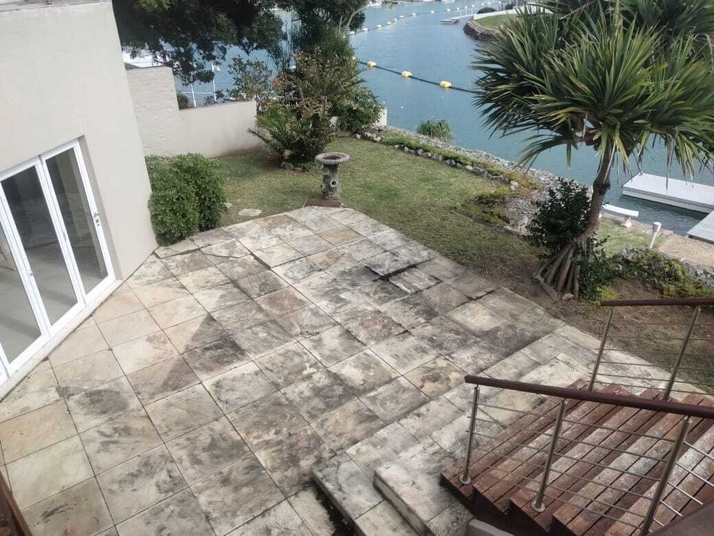 Property photo 3 of 54