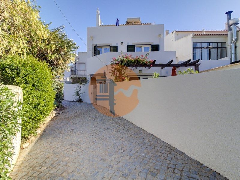 Property photo 1 of 48
