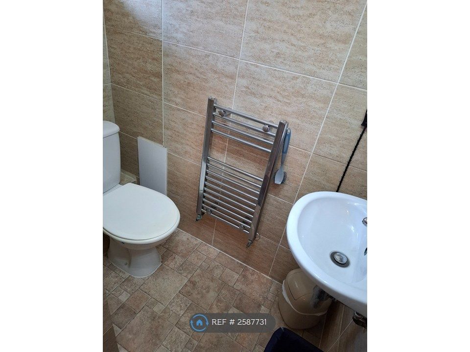 Property photo 1 of 3