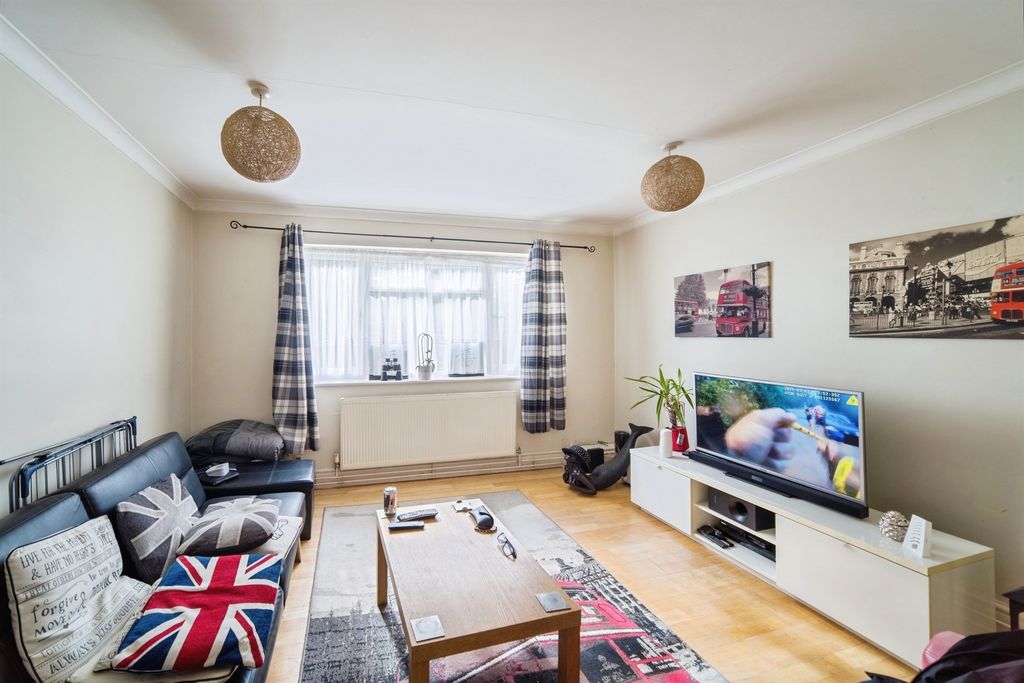 Property photo 1 of 16