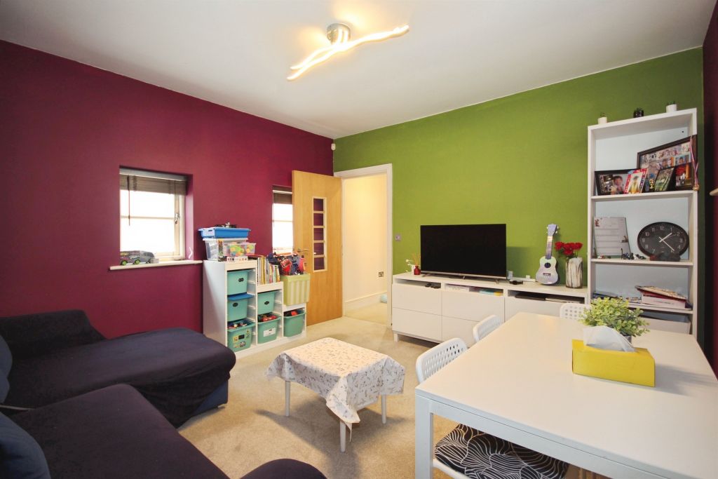 Property photo 2 of 11