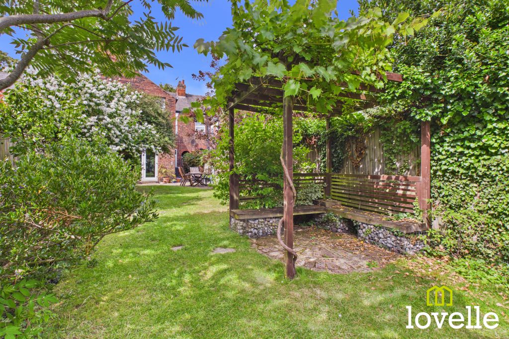 Property photo 1 of 51