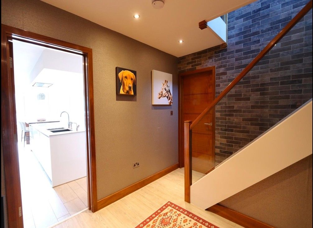 Property photo 2 of 30