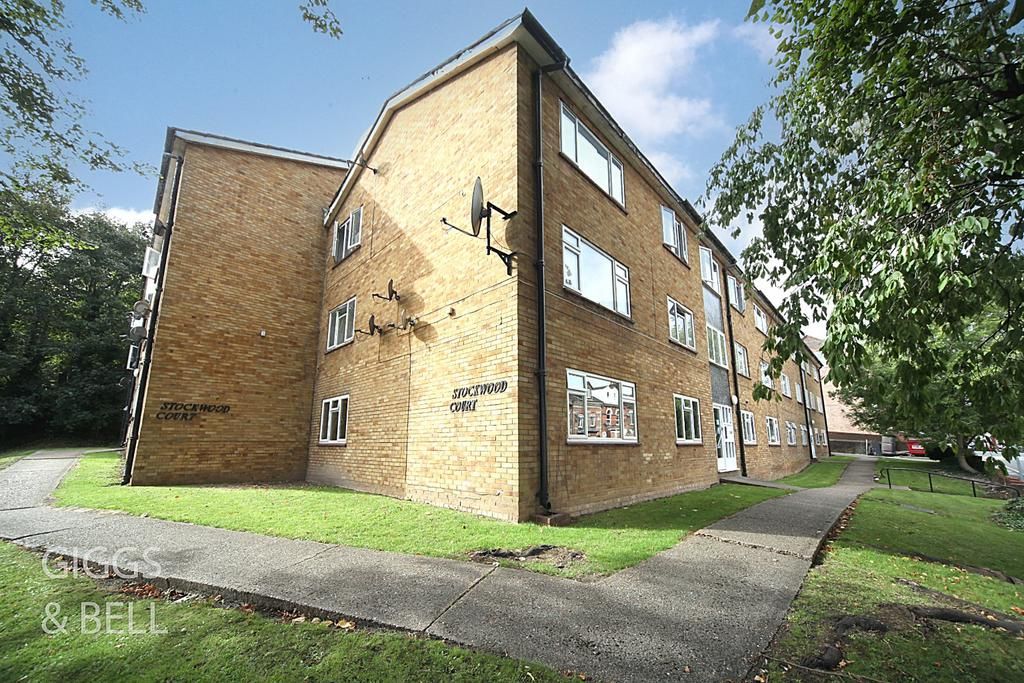 Property photo 1 of 15 Building
