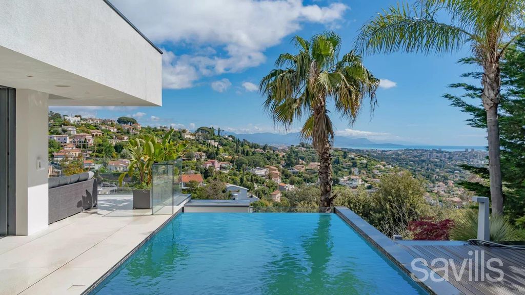 Property photo 1 of 9 Contemporary Villa With Fantastic Sea View