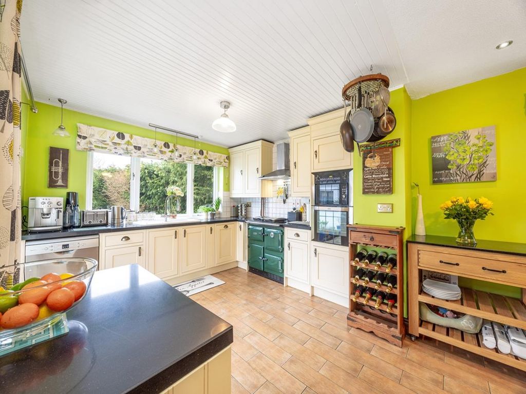Property photo 3 of 37 9.Jpg