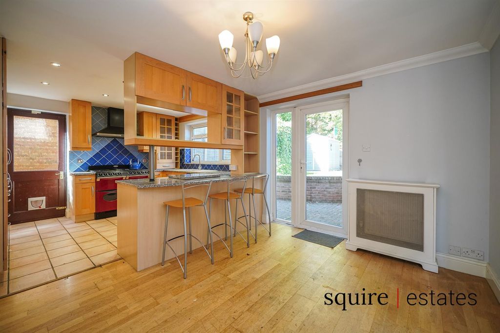 Property photo 2 of 17