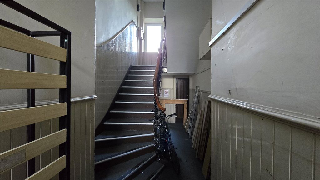 Property photo 2 of 7 Picture No. 04