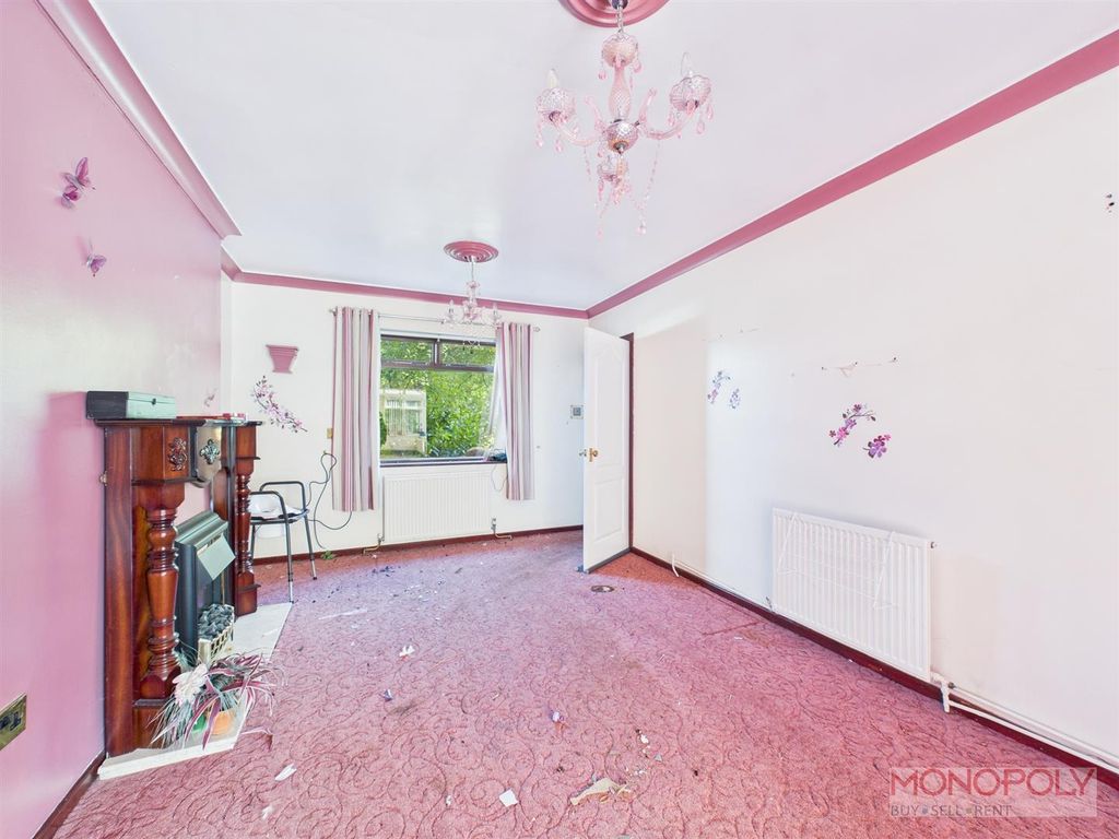 Property photo 3 of 22 Cam01943G0-Pr0531-Still009.Jpg