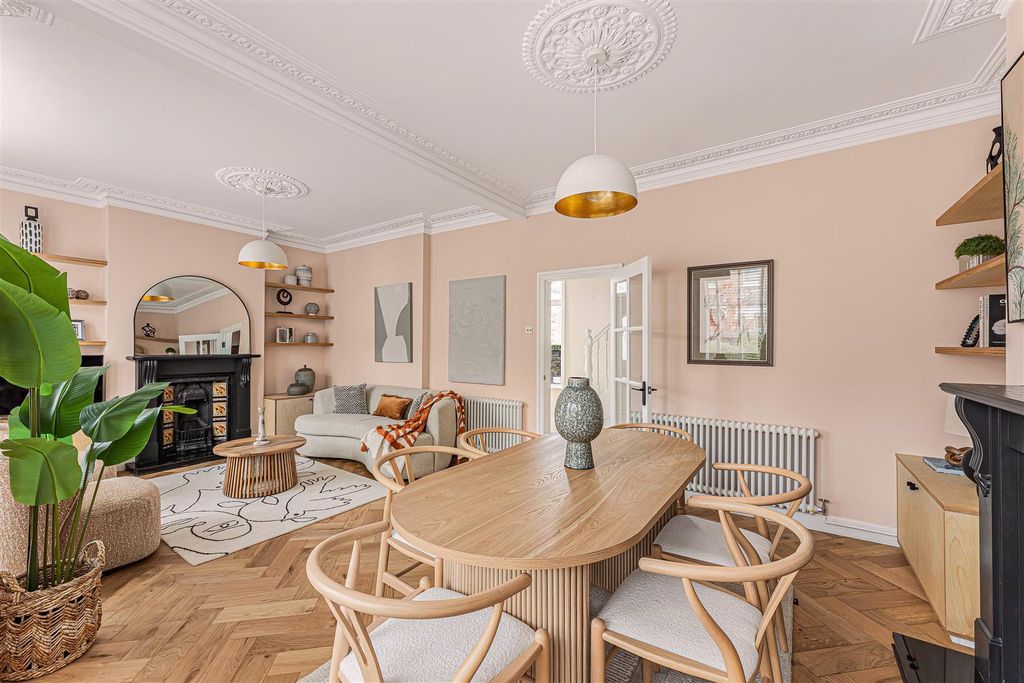 Property photo 2 of 25 2