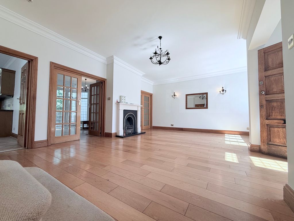 Property photo 2 of 23