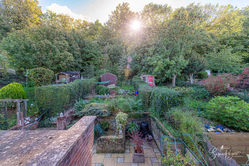 Property photo 3 of 38