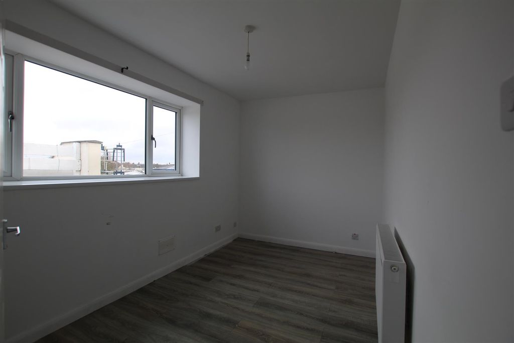 Property photo 3 of 9 Img_2536.Jpg