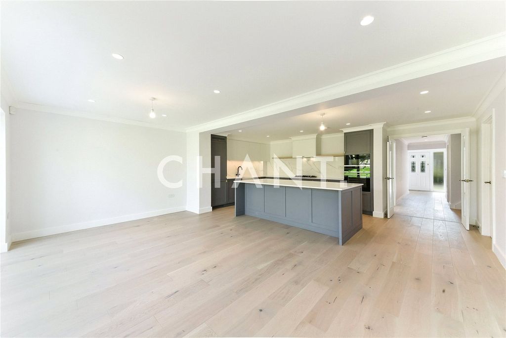 Property photo 3 of 22 Picture No. 06
