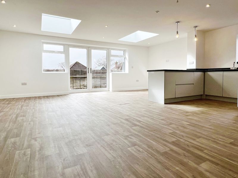 Property photo 3 of 9 Photo 10