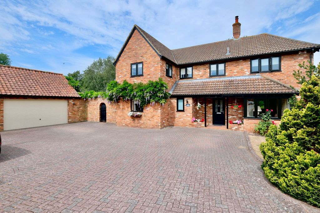 Property photo 1 of 29