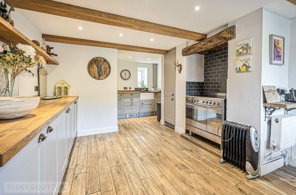 Property photo 3 of 28 Picture 3