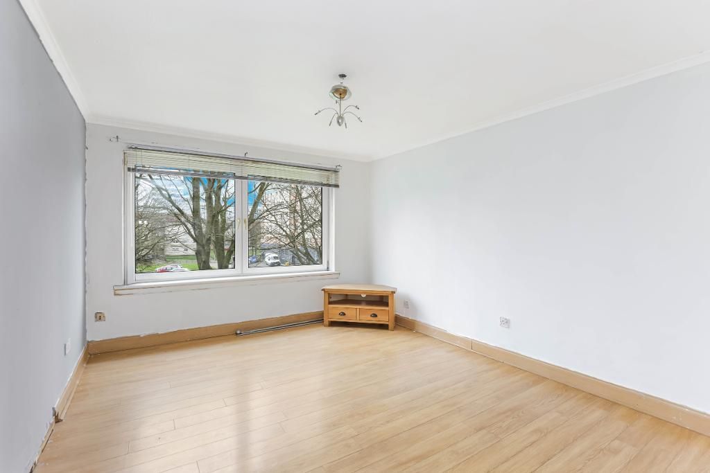 Property photo 2 of 21 Lounge