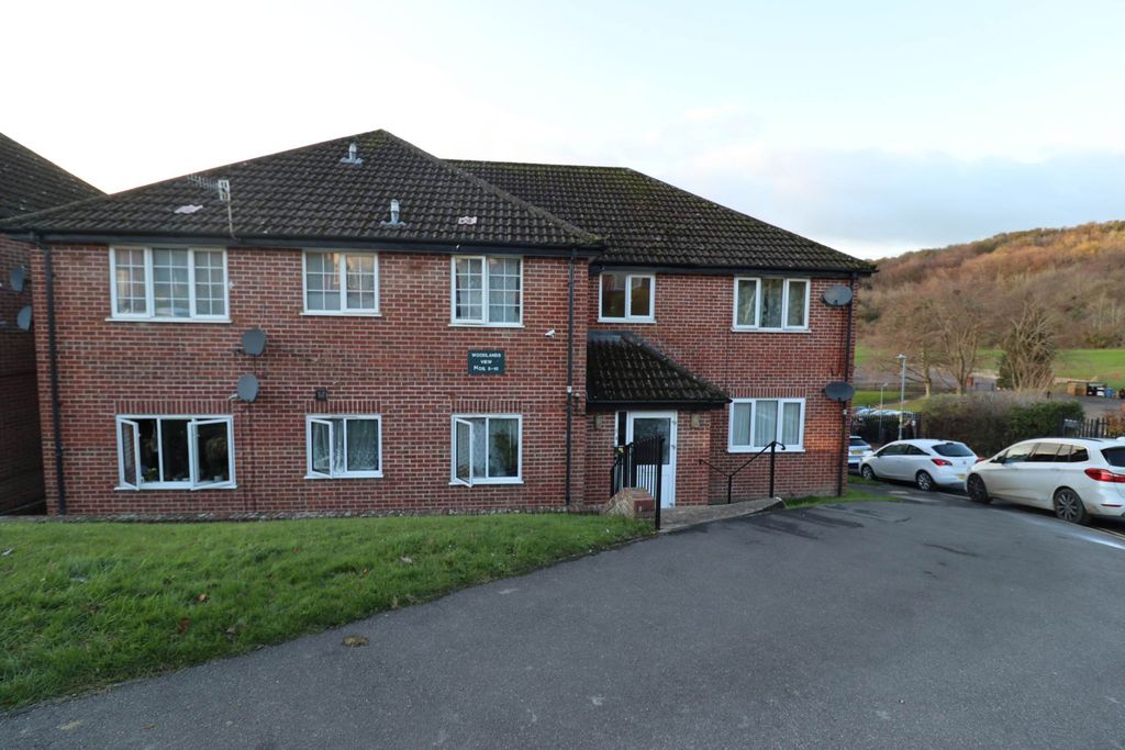 Property photo 1 of 5