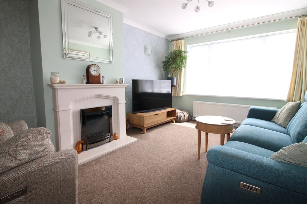 Property photo 2 of 18 Picture No. 19