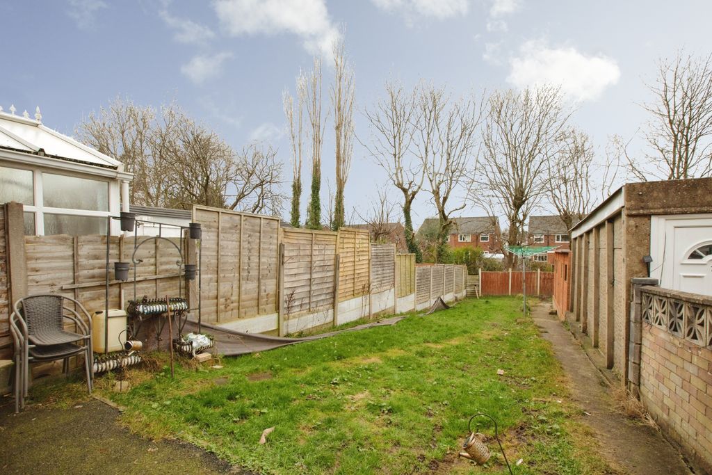 Property photo 3 of 20 Set1-21