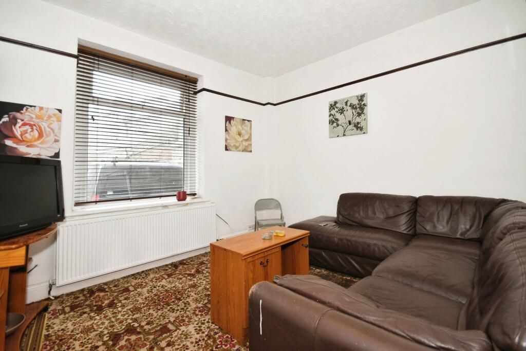 Property photo 1 of 2