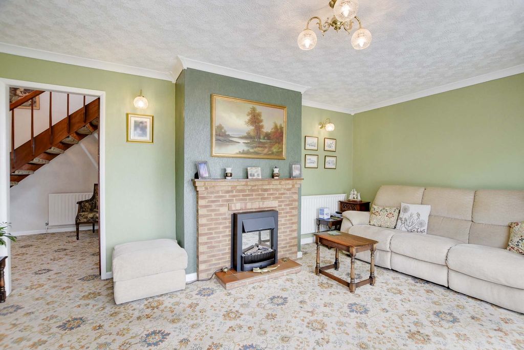 Property photo 3 of 27