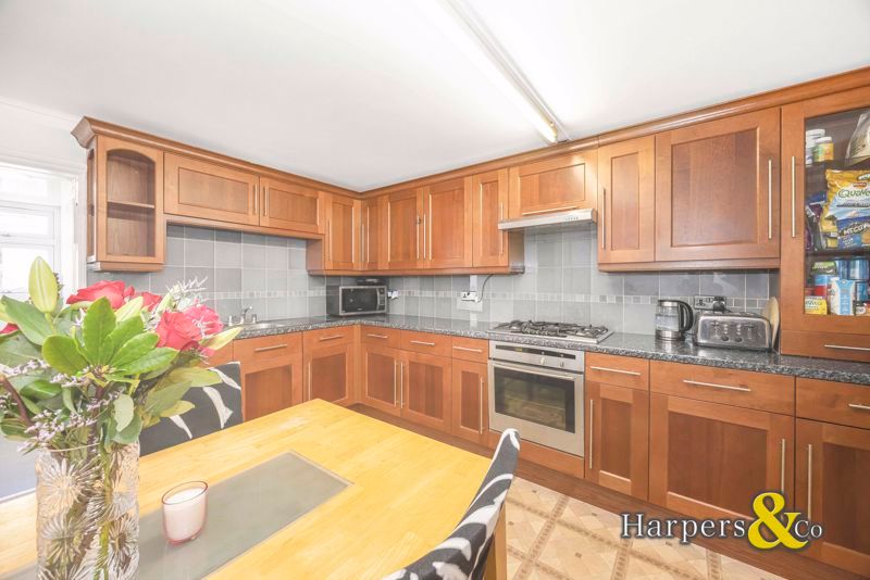 Property photo 3 of 14 Photo 16