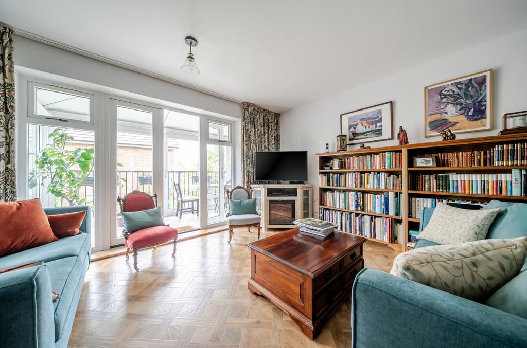 Property photo 3 of 19