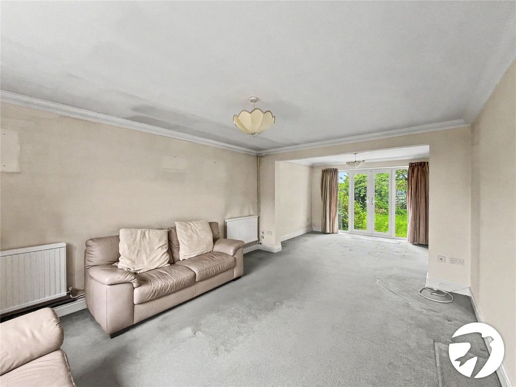 Property photo 2 of 21 Picture No. 28