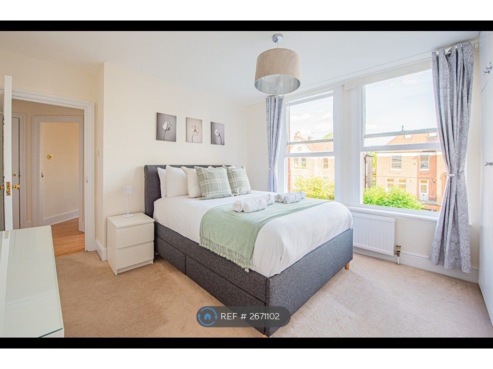 Property photo 2 of 21